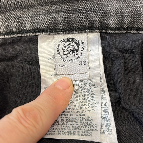 NWT Diesel D-Strukt mens grey relaxed fit slim Italian design jeans 100% denim - Picture 10 of 12